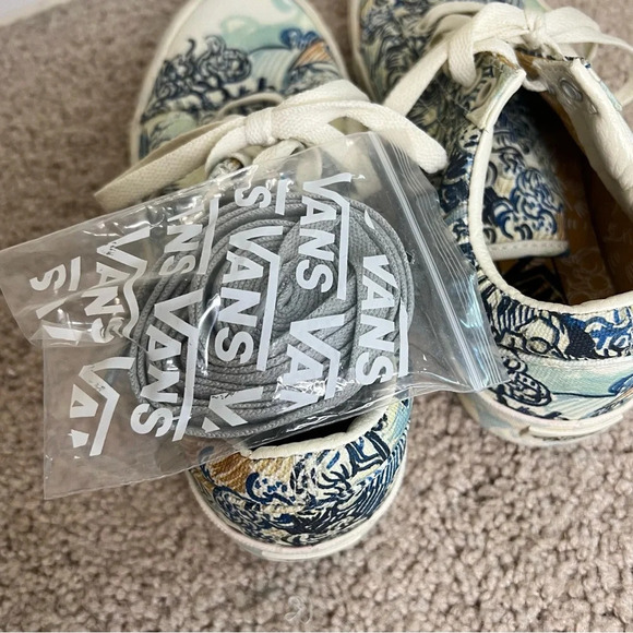 NEW Vans Limited Edition Old Skool Vincent Van Gogh Sneakers - Picture 7 of 11